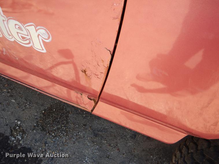 image for item DG4767 1990 Ford F350 XLT Lariat tow truck