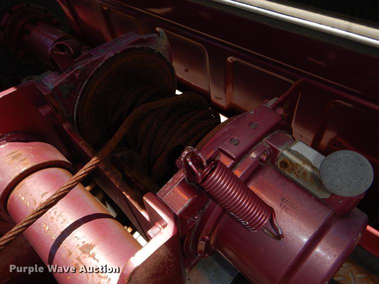 image for item DG4767 1990 Ford F350 XLT Lariat tow truck