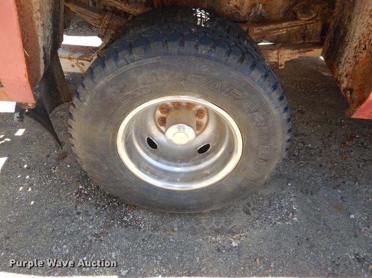 image for item DG4767 1990 Ford F350 XLT Lariat tow truck