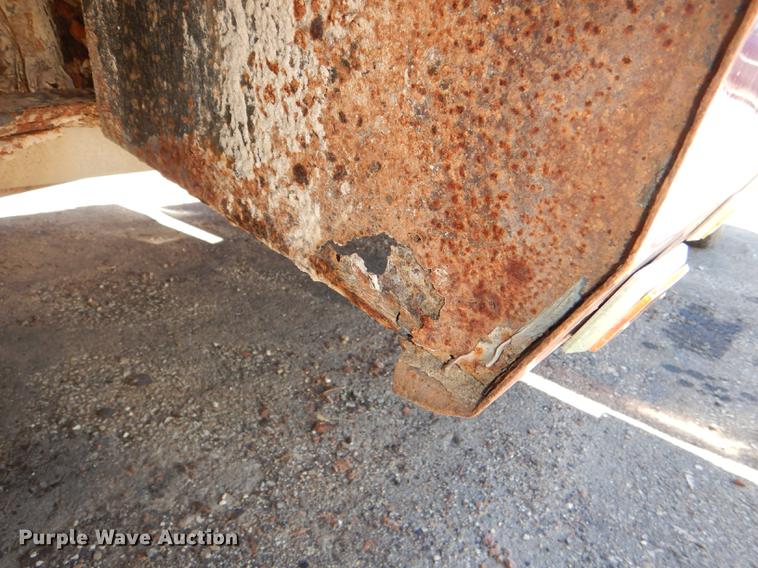 image for item DG4767 1990 Ford F350 XLT Lariat tow truck