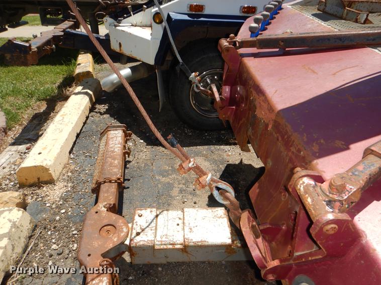 image for item DG4767 1990 Ford F350 XLT Lariat tow truck