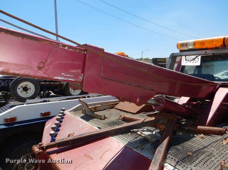 image for item DG4767 1990 Ford F350 XLT Lariat tow truck