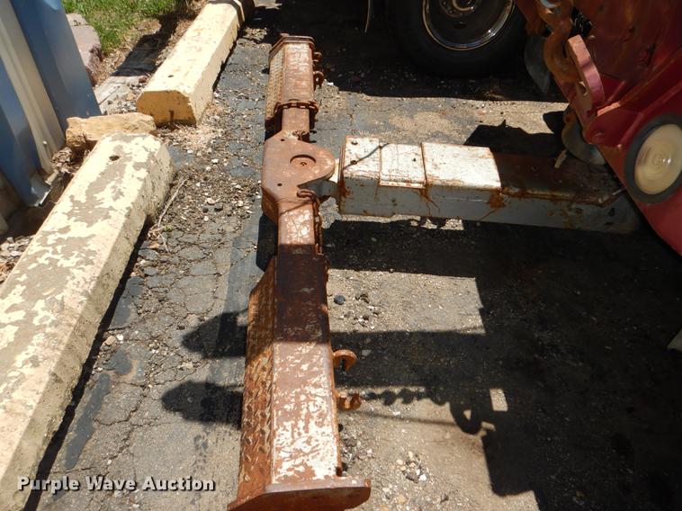 image for item DG4767 1990 Ford F350 XLT Lariat tow truck