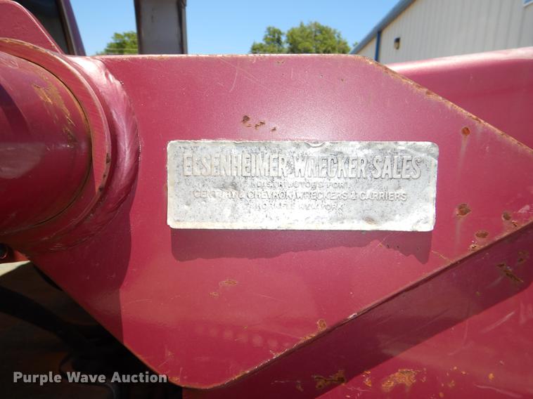 image for item DG4767 1990 Ford F350 XLT Lariat tow truck