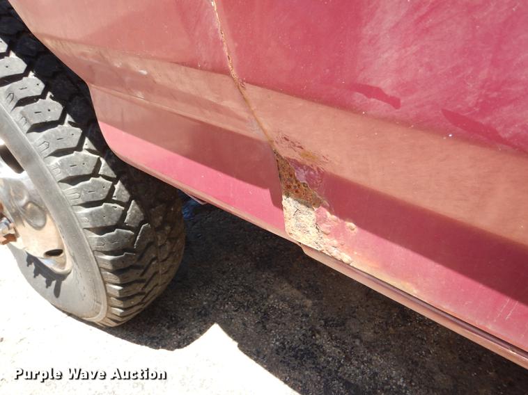 image for item DG4767 1990 Ford F350 XLT Lariat tow truck