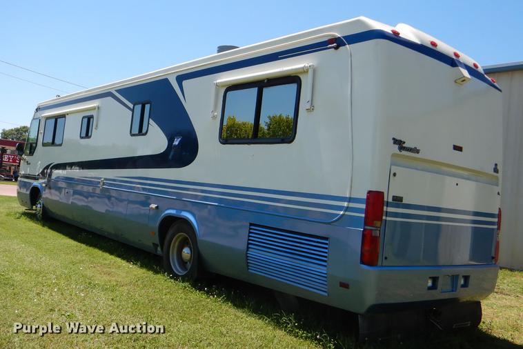 image for item DG4768 1997 Monaco Monocoque Roadmaster R-350E Executive RV