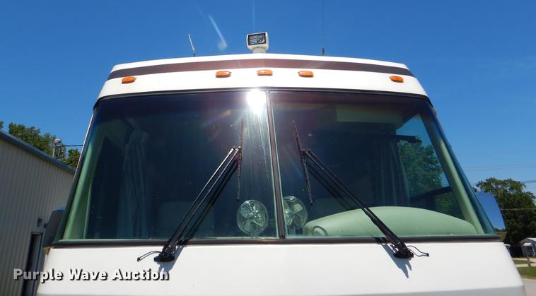 image for item DG4768 1997 Monaco Monocoque Roadmaster R-350E Executive RV