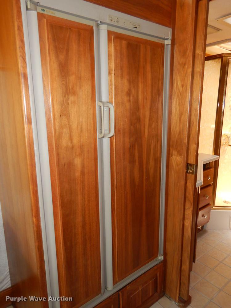 image for item DG4768 1997 Monaco Monocoque Roadmaster R-350E Executive RV