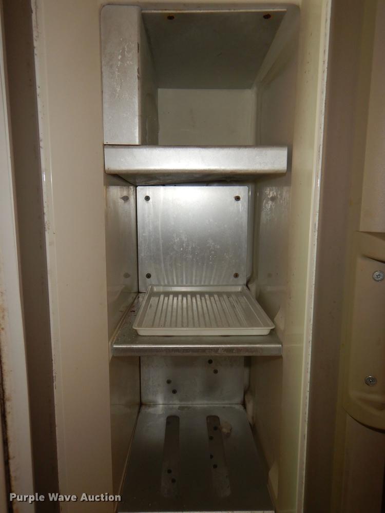 image for item DG4768 1997 Monaco Monocoque Roadmaster R-350E Executive RV