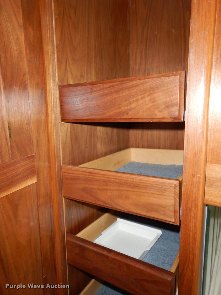 image for item DG4768 1997 Monaco Monocoque Roadmaster R-350E Executive RV