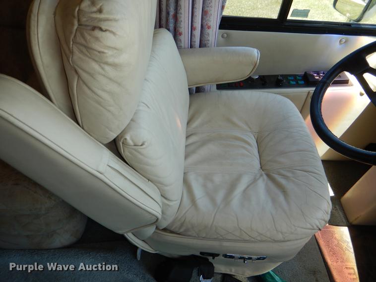 image for item DG4768 1997 Monaco Monocoque Roadmaster R-350E Executive RV