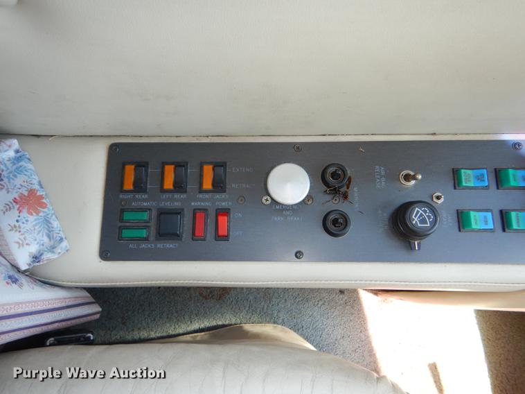 image for item DG4768 1997 Monaco Monocoque Roadmaster R-350E Executive RV