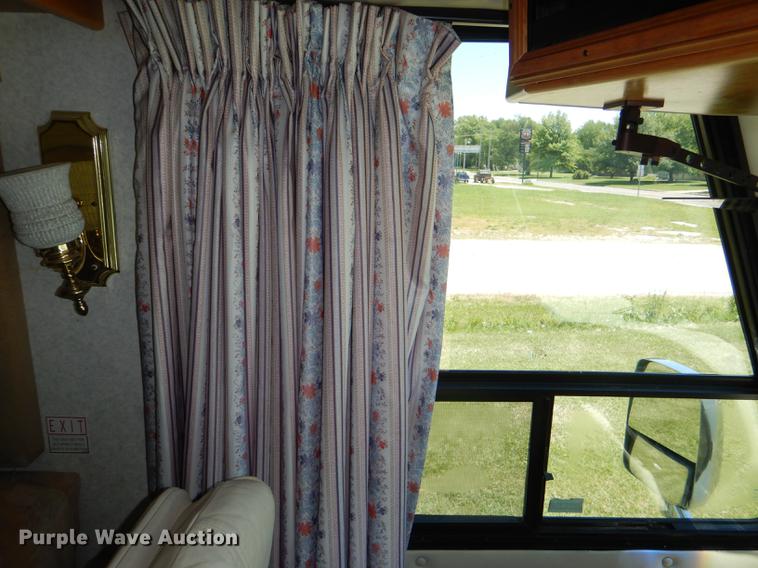 image for item DG4768 1997 Monaco Monocoque Roadmaster R-350E Executive RV