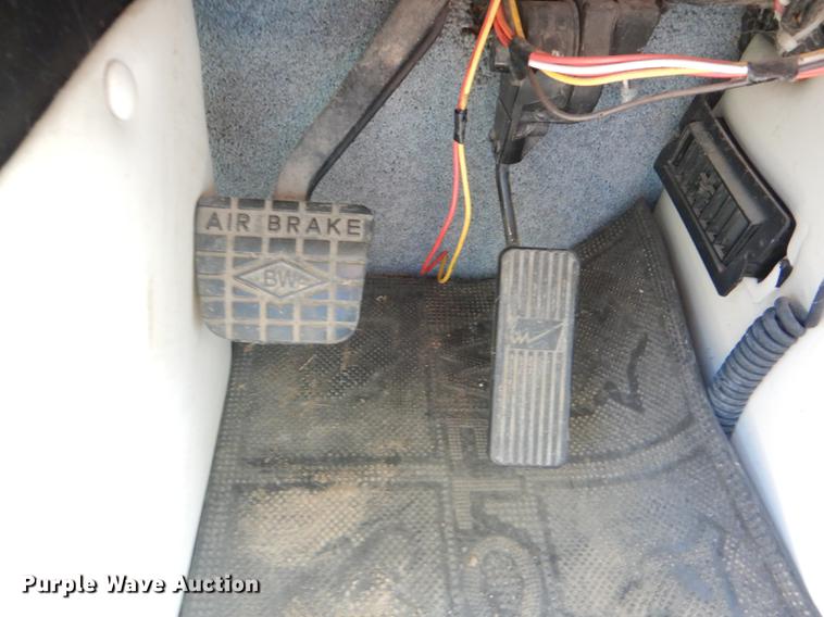 image for item DG4768 1997 Monaco Monocoque Roadmaster R-350E Executive RV