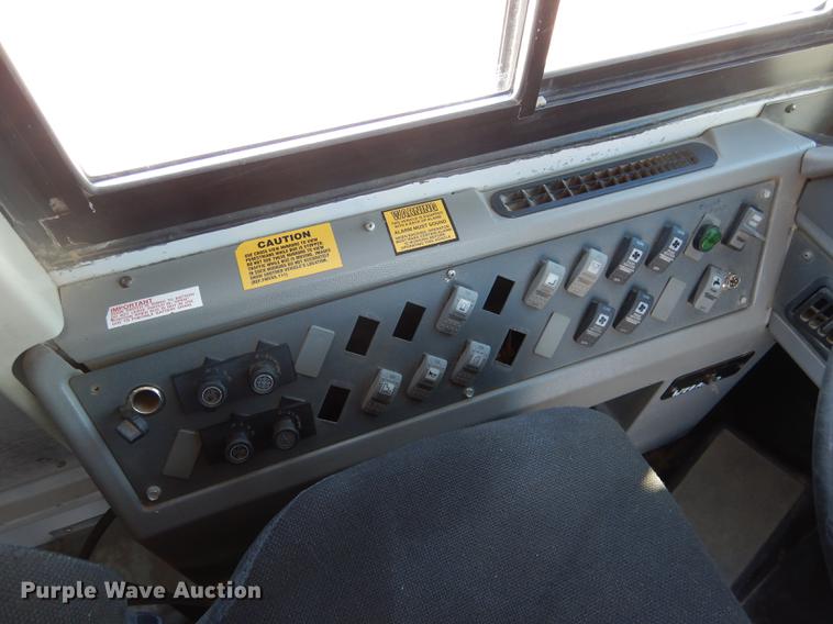 image for item DG5807 2002 Thomas Built Saf-T-Liner MVP ER school bus