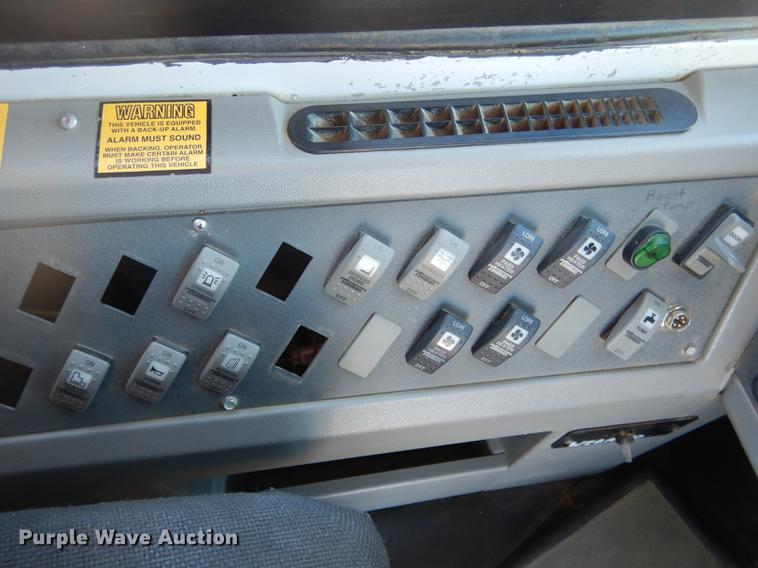 image for item DG5807 2002 Thomas Built Saf-T-Liner MVP ER school bus