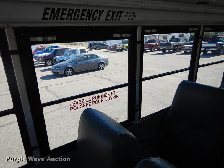 image for item DG5807 2002 Thomas Built Saf-T-Liner MVP ER school bus