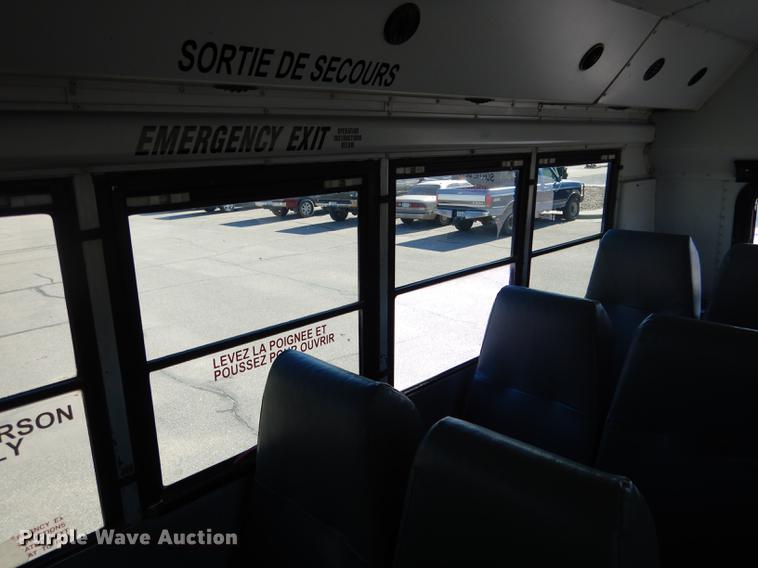 image for item DG5807 2002 Thomas Built Saf-T-Liner MVP ER school bus