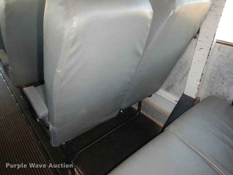 image for item DG5807 2002 Thomas Built Saf-T-Liner MVP ER school bus