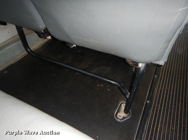 image for item DG5807 2002 Thomas Built Saf-T-Liner MVP ER school bus