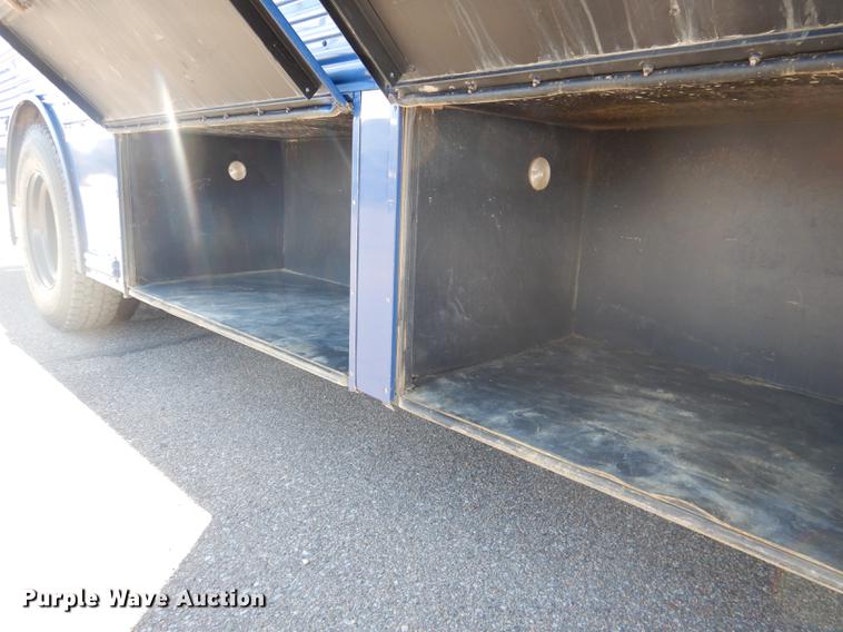 image for item DG5807 2002 Thomas Built Saf-T-Liner MVP ER school bus