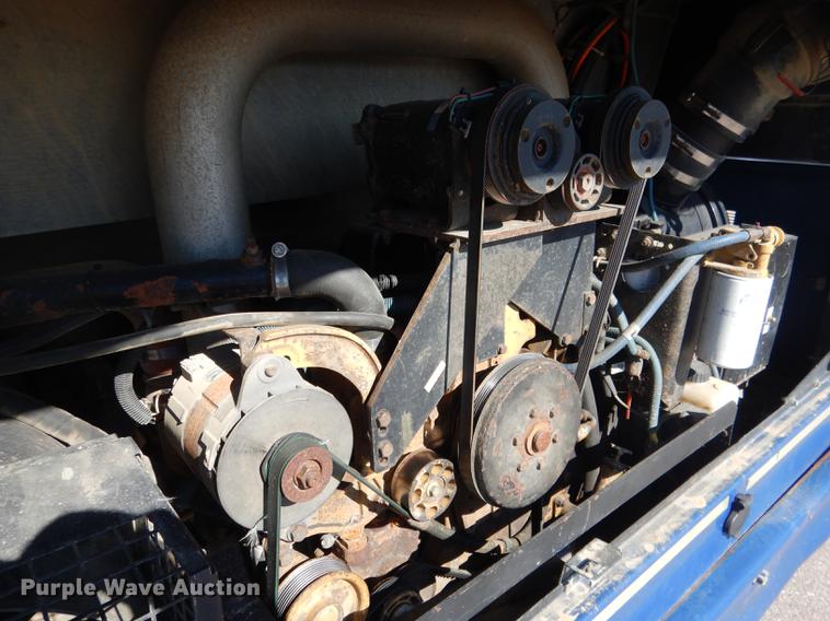 image for item DG5807 2002 Thomas Built Saf-T-Liner MVP ER school bus