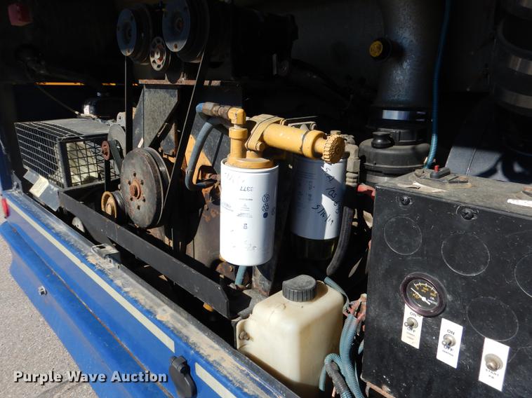 image for item DG5807 2002 Thomas Built Saf-T-Liner MVP ER school bus