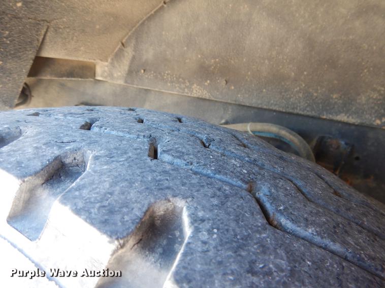 image for item DG5807 2002 Thomas Built Saf-T-Liner MVP ER school bus