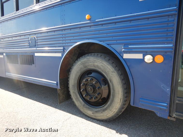 image for item DG5807 2002 Thomas Built Saf-T-Liner MVP ER school bus