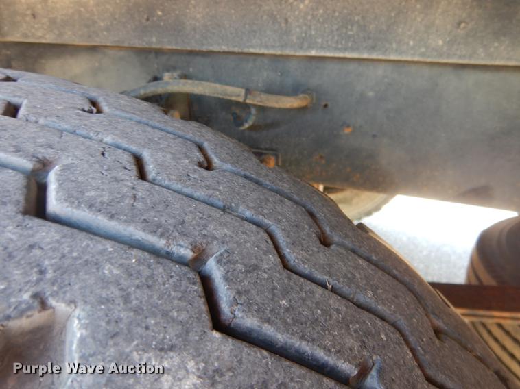 image for item DG5807 2002 Thomas Built Saf-T-Liner MVP ER school bus