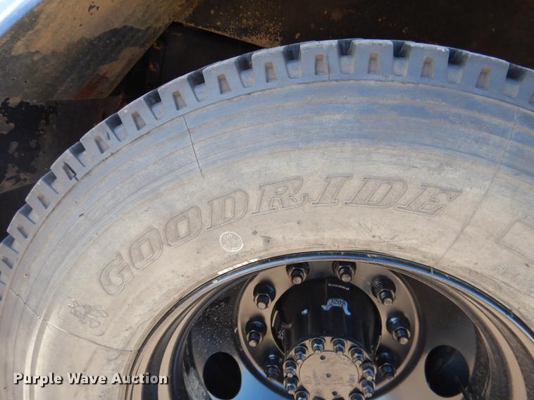 image for item DG5807 2002 Thomas Built Saf-T-Liner MVP ER school bus