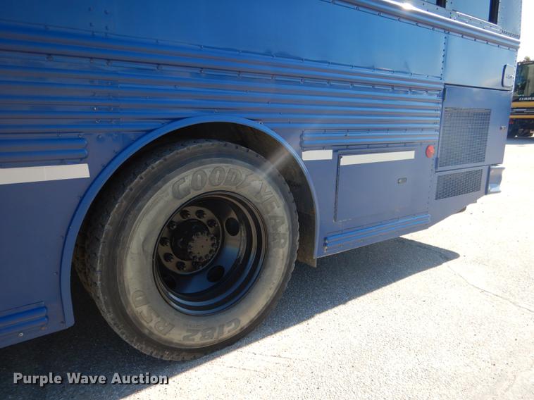 image for item DG5807 2002 Thomas Built Saf-T-Liner MVP ER school bus