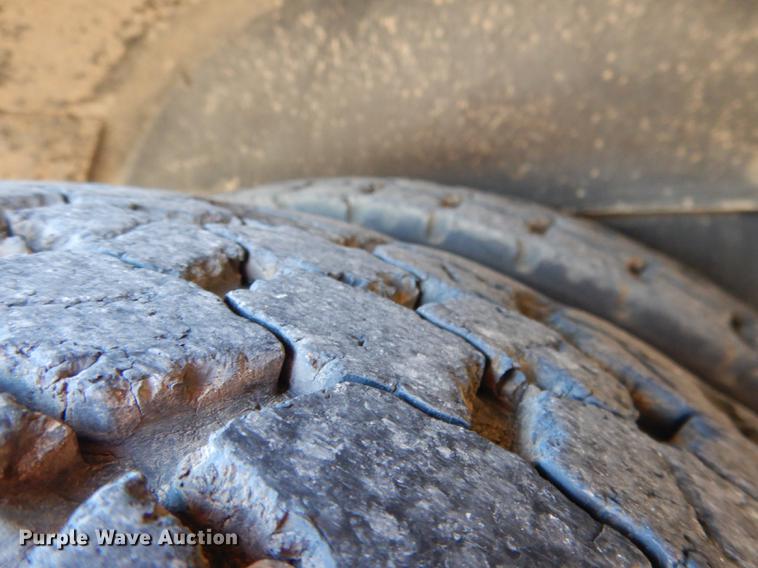 image for item DG5807 2002 Thomas Built Saf-T-Liner MVP ER school bus