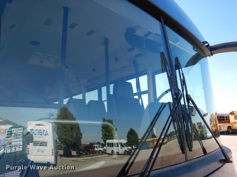 image for item DG5807 2002 Thomas Built Saf-T-Liner MVP ER school bus