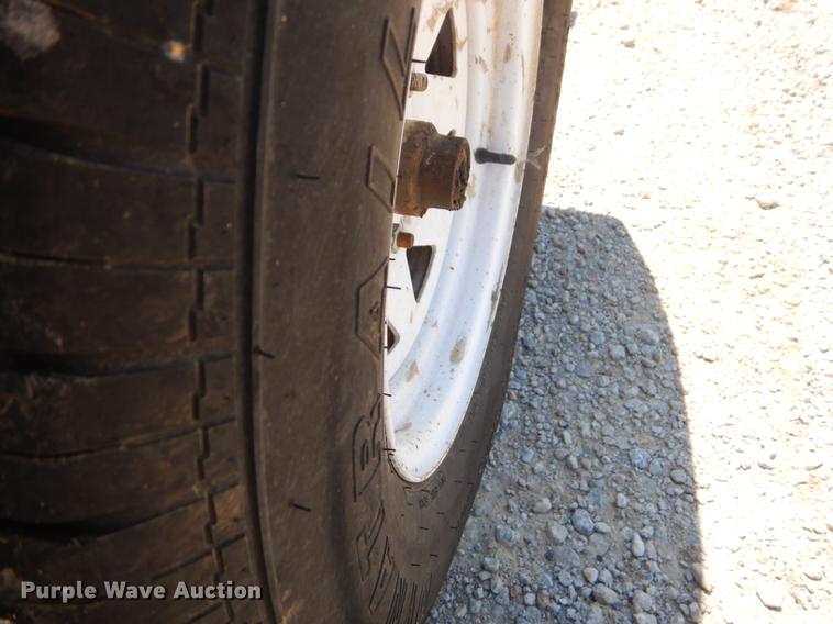 image for item ED9283 2001 Doolittle utility trailer