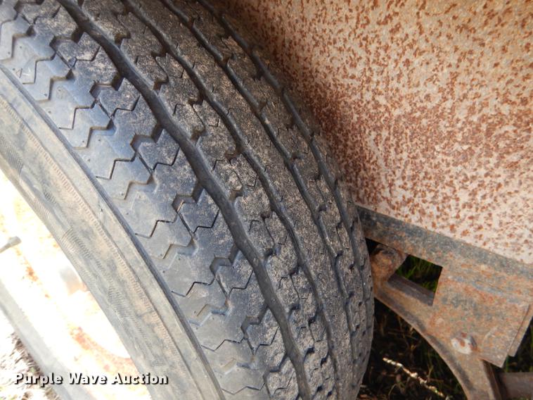 image for item ED9286 2001 Starlite utility trailer