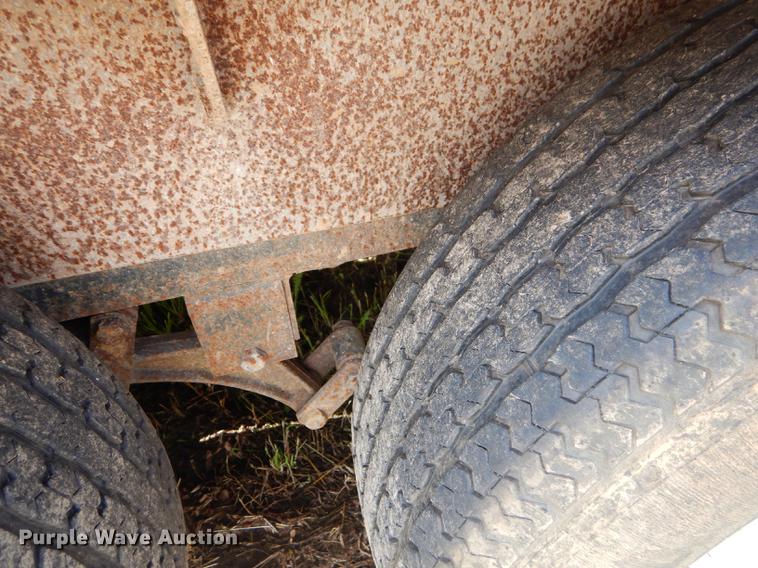 image for item ED9286 2001 Starlite utility trailer