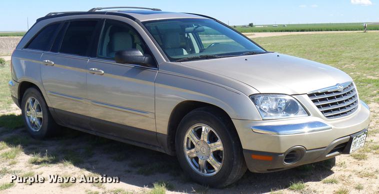 image for item EO9835 2005 Chrysler Pacifica Touring SUV