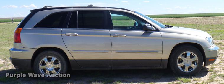 image for item EO9835 2005 Chrysler Pacifica Touring SUV