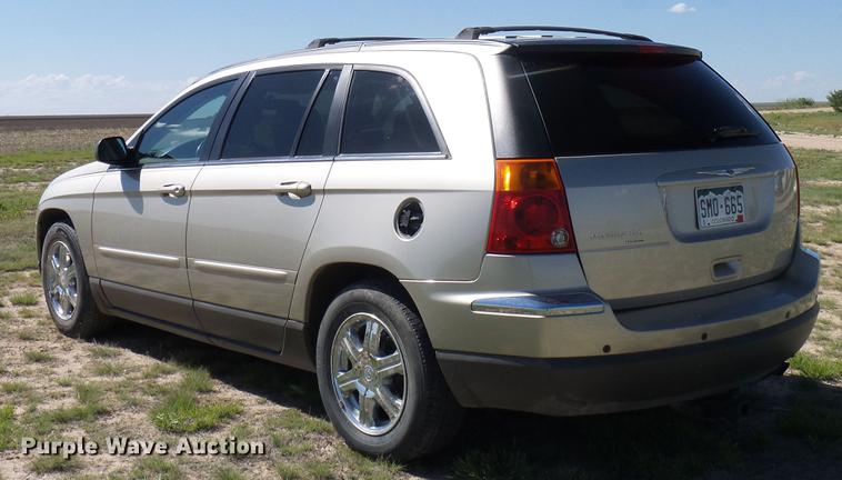 image for item EO9835 2005 Chrysler Pacifica Touring SUV
