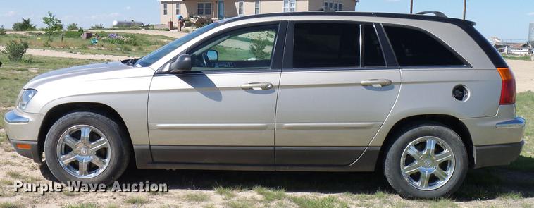 image for item EO9835 2005 Chrysler Pacifica Touring SUV