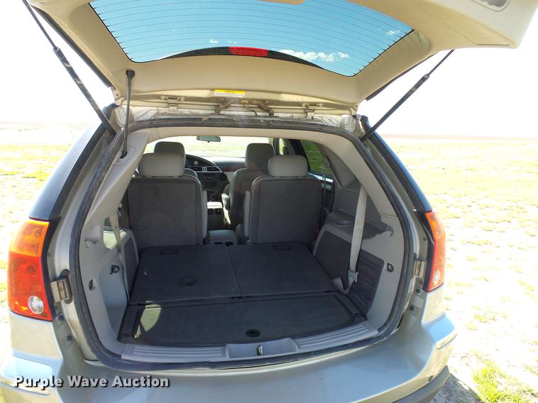 image for item EO9835 2005 Chrysler Pacifica Touring SUV