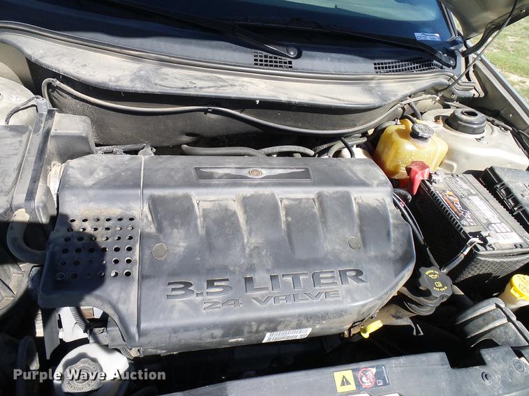 image for item EO9835 2005 Chrysler Pacifica Touring SUV