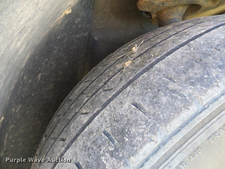 image for item EO9835 2005 Chrysler Pacifica Touring SUV