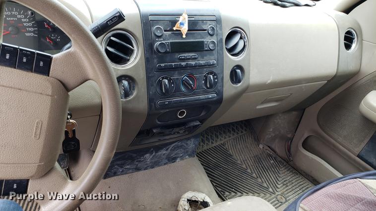 image for item EU9770 2004 Ford F150 pickup truck