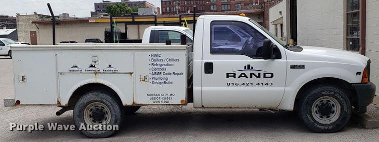 image for item EU9774 2001 Ford F350 Super Duty utility bed pickup truck