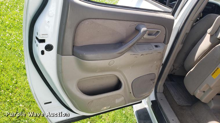 image for item EU9777 2005 Toyota Tundra SR5 Double Cab pickup truck