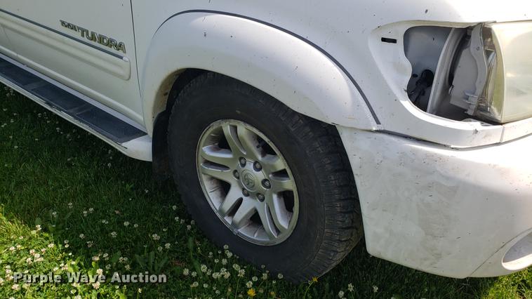 image for item EU9777 2005 Toyota Tundra SR5 Double Cab pickup truck