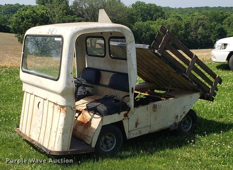 image for item EU9779 Cushman golf cart