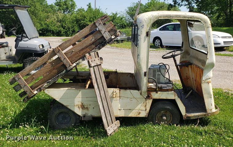 image for item EU9779 Cushman golf cart